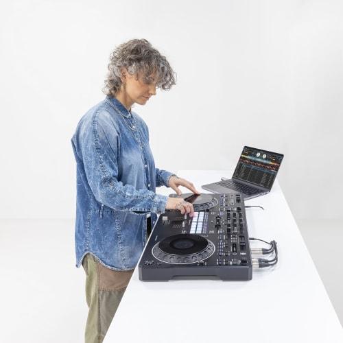 Pioneer DJ Scratch-Style 2-Channel Performance DJ Controller DDJ-REV5