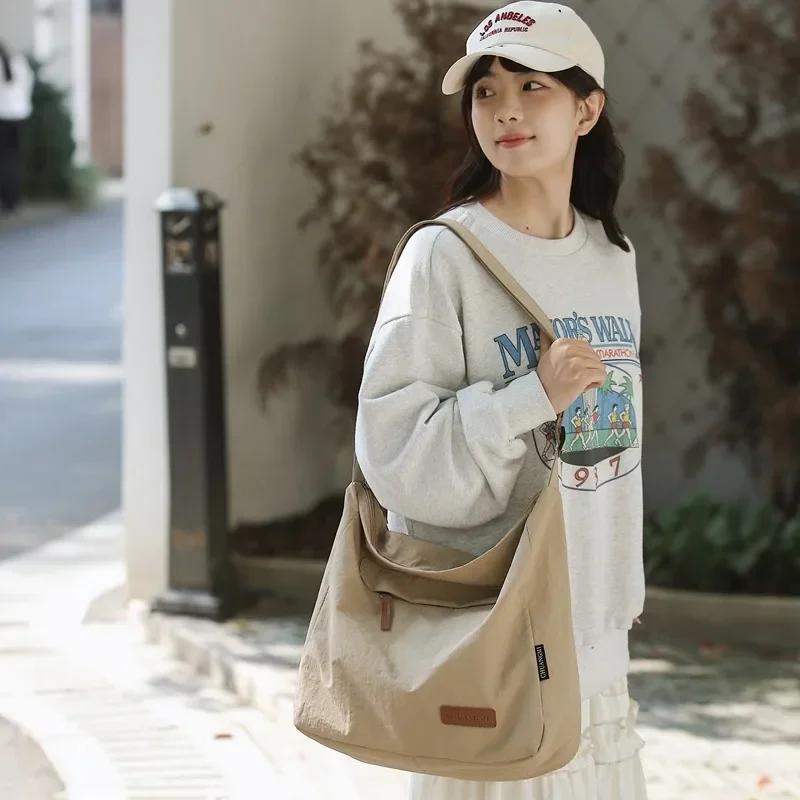 

Большая вместимость женских сумок через плечо, горячая распродажа, высокое качество, новая простая повседневная универсальная дизайнерская женская сумка через плечо