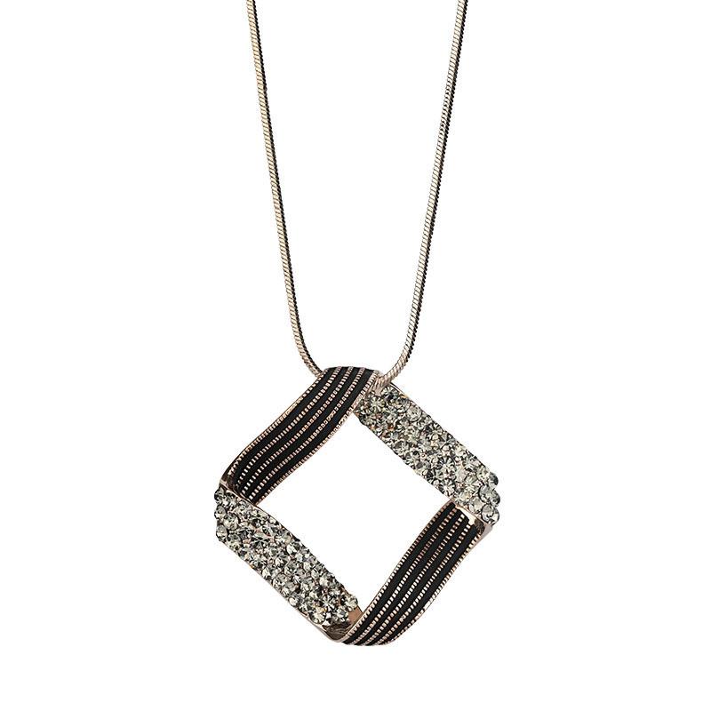 Fashionable Alloy Geometric Necklace For Women Stylish Unique Long Chain Jewelry