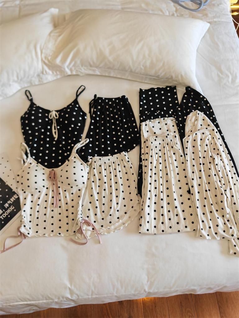 Pigiama da donna con coppe al seno: Set di Tre Pezzi per Primavera, Autunno e Inverno - Stile Chic e Confortevole
