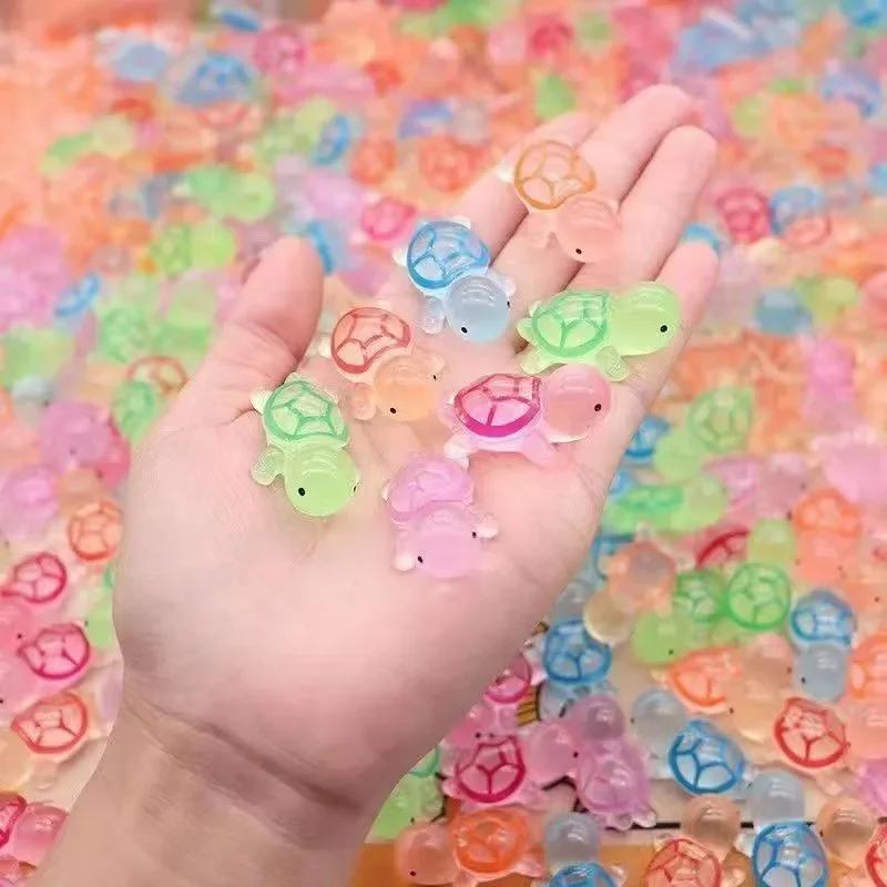 10/50/100 KS Roztomilé Mini Svítící Želví Ozdoby Svítící ve Tmě MiniŽelvy Mikro Krajina Dětské Hračky Domácí Dekorace Dárek