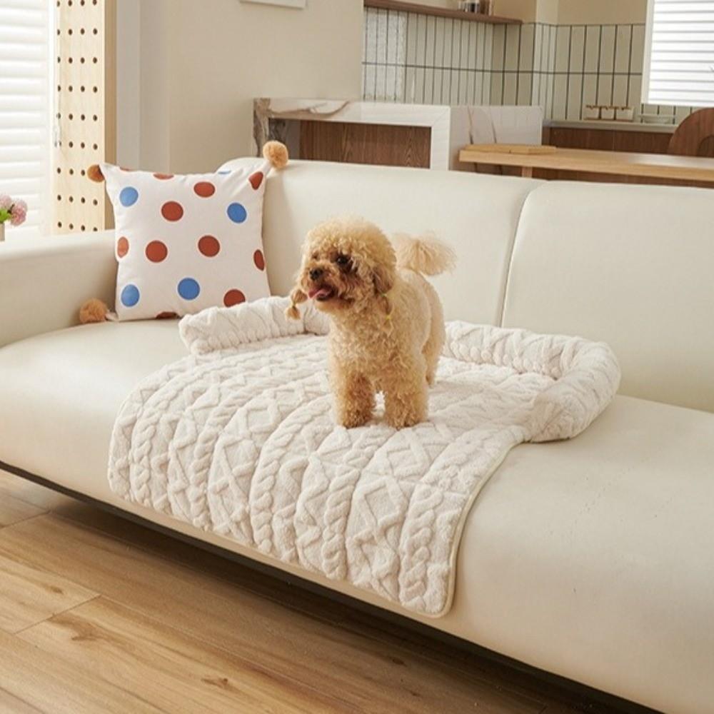 Wear-resistant Pet Sofa Bed Scratch Resistant Warm Pet Mattress Pet Plush Blanket  Winter