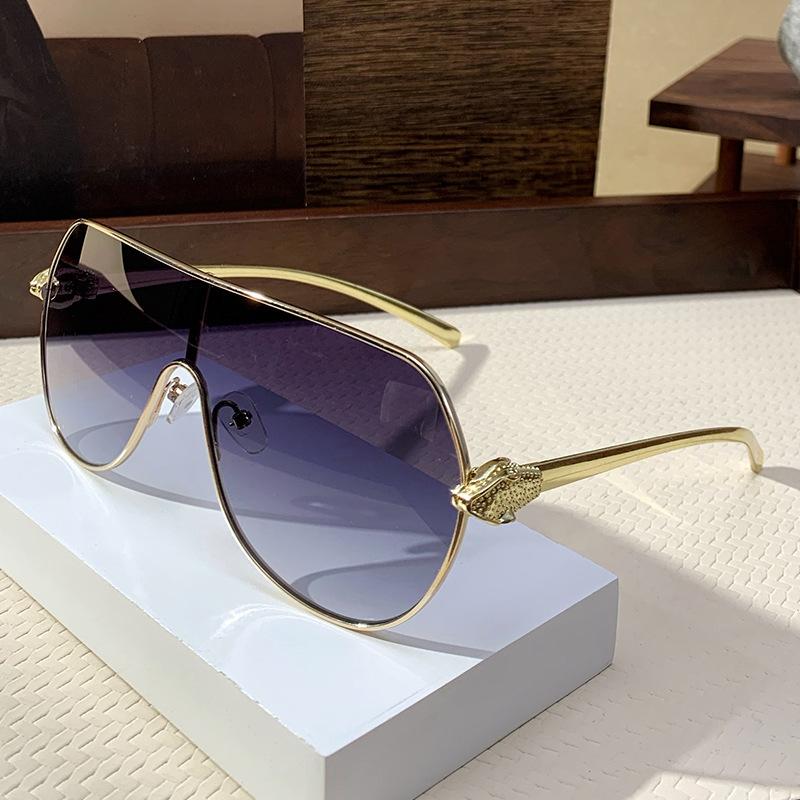 Vintage Oversize Square Sunglasses for Women New Fashion Brand Alloy Gradient Elegant Sun Glasses Ladies Sexy Driving Shades