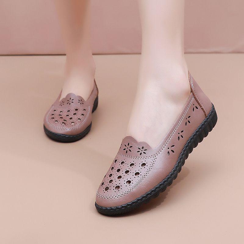 

Летняя новая обувь из кожи для людей среднего и пожилого возраста, удобные и нескользящие сандалии для женщин, дышащие, с вырезами 41 хаки