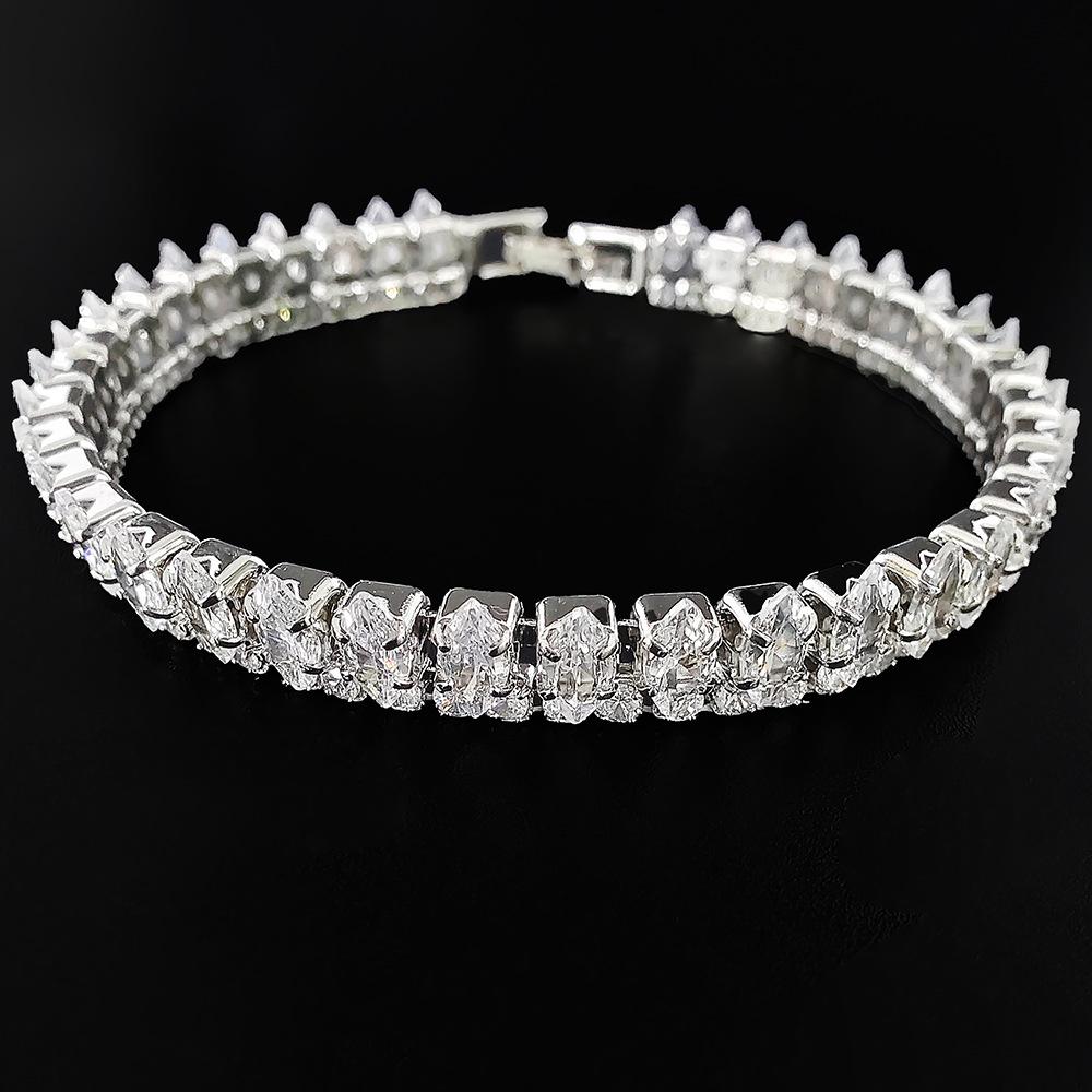 Marquise-Cut Pave Zircon Bracelet: Unique Design Valentine's Day Commemorative Gift S8256.