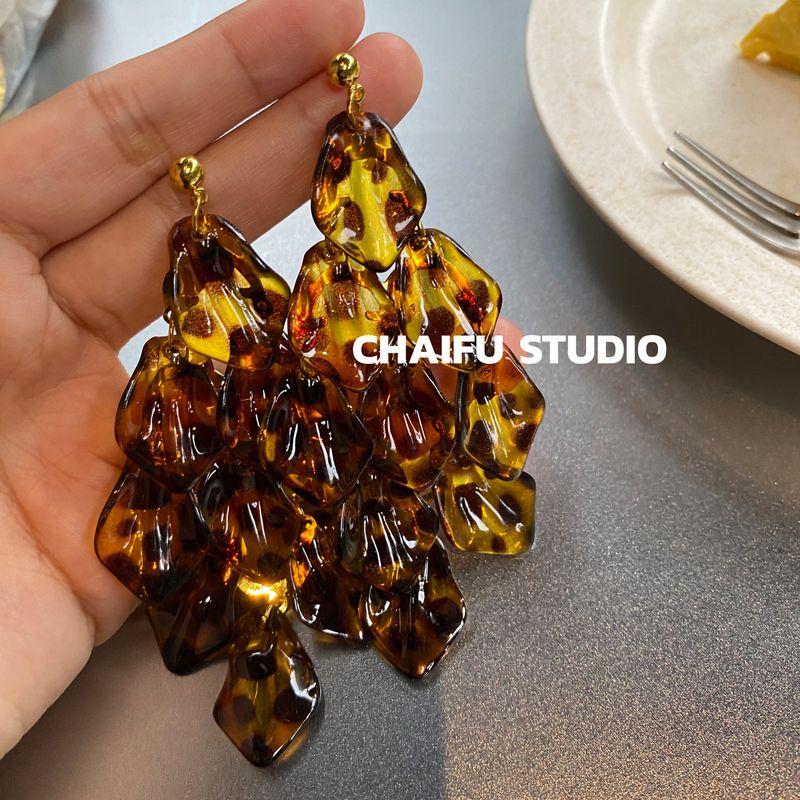 

Chaifu Studio/R279 European and American Exaggerated Wild Leopard Print Tassel Earrings Niche Unique Petal Layered Earrings Main Picture Pair