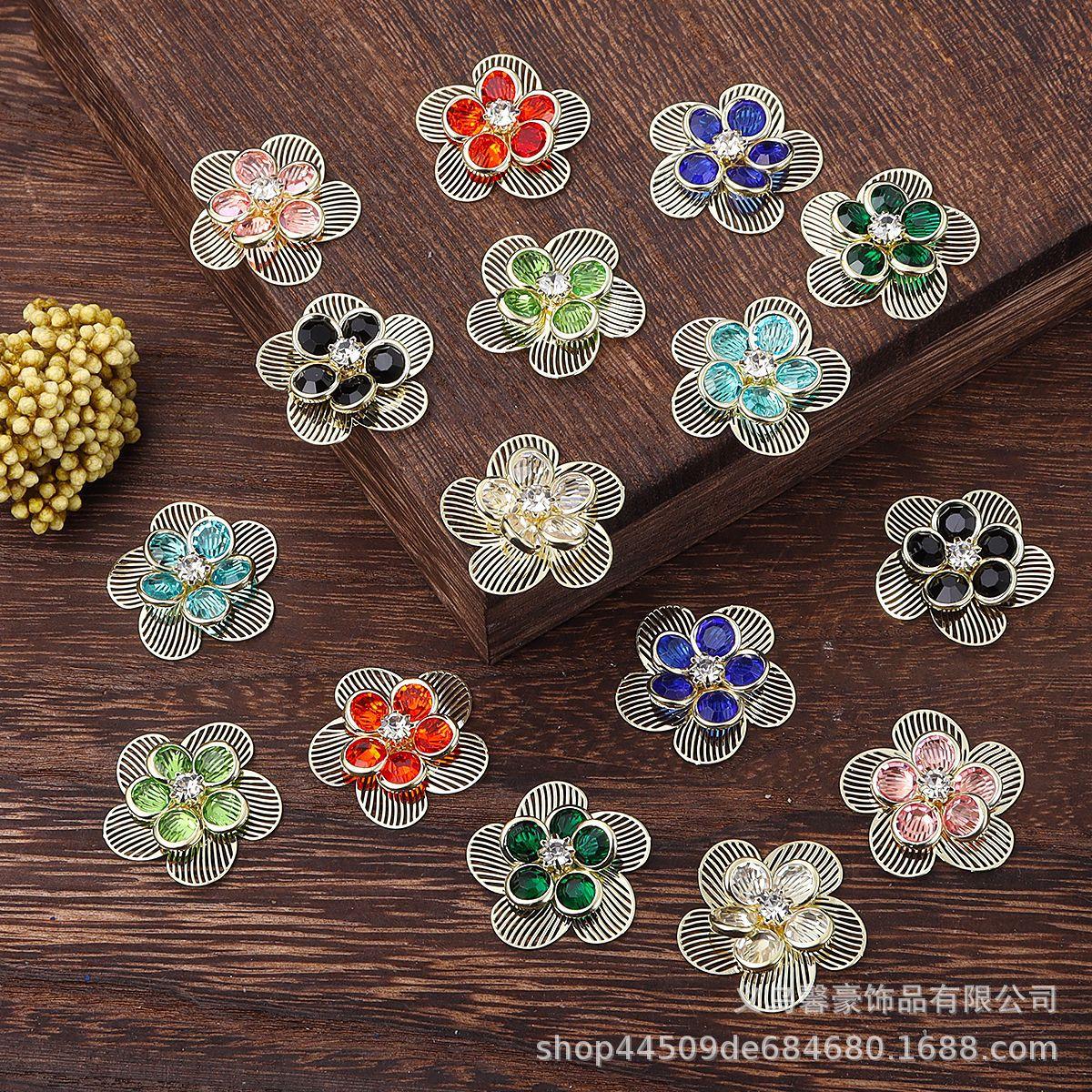 

Copper Petal Pave Diamond 3D Flower Jewelry DIY Accessories 24x23mm белый