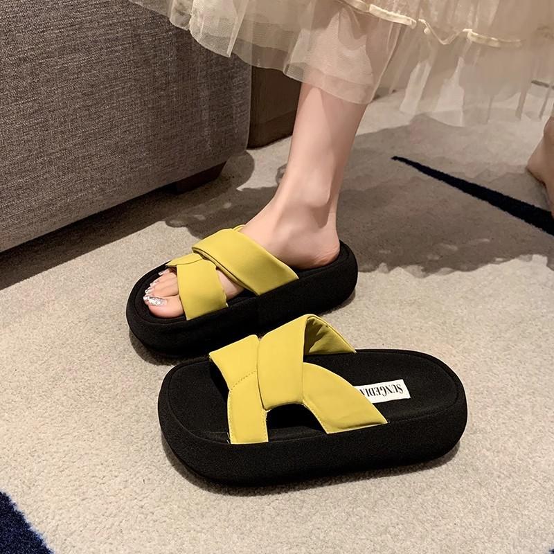 Beautiful Thick-soled Black Cool Slippers Women's Summer Wear New High-end Beach Flip-flops