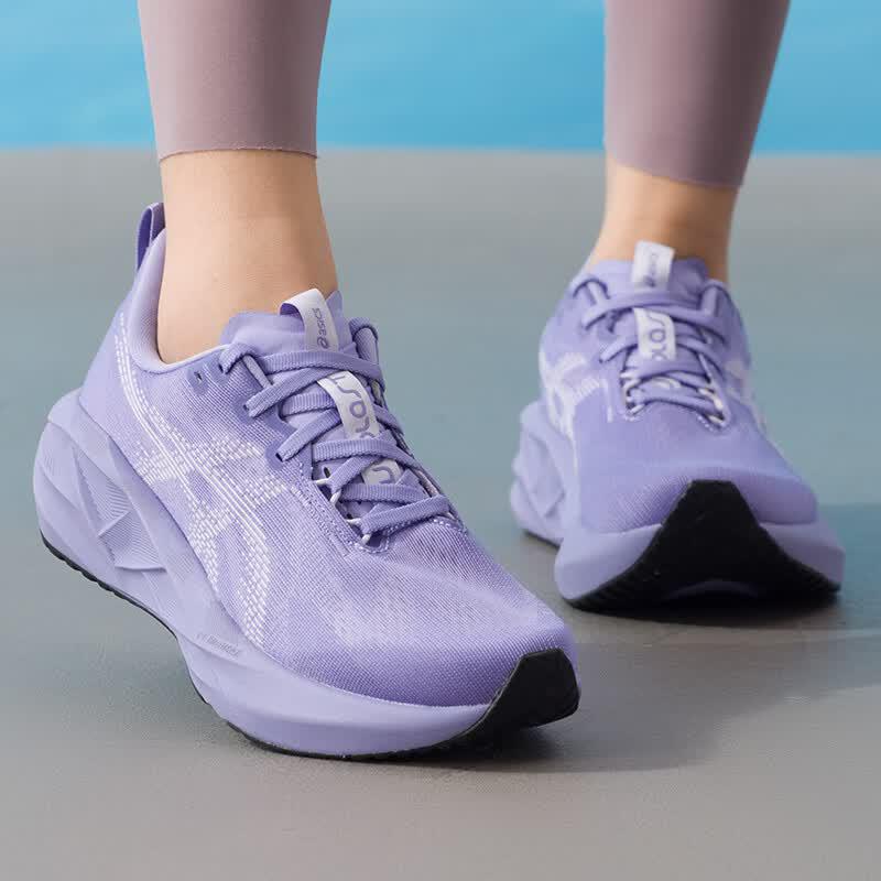 ASICS Women s NOVABLAST Running Shoes 8