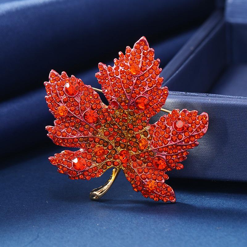 Elegant Crystal Maple Leaf Brooch for Women - Light Luxury Lapel Pin, Perfect Accessory for Suits and Coats.