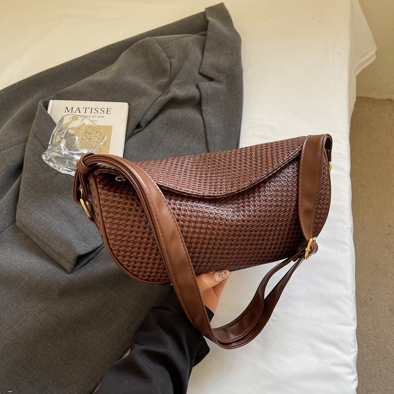 

Ретро клетчатая сумка большой вместимости женская 2025 новая осенне-зимняя универсальная сумка-мессенджер для поездок на работу, сумка-пельмень через плечо от интернет-знаменитости темно-коричневого