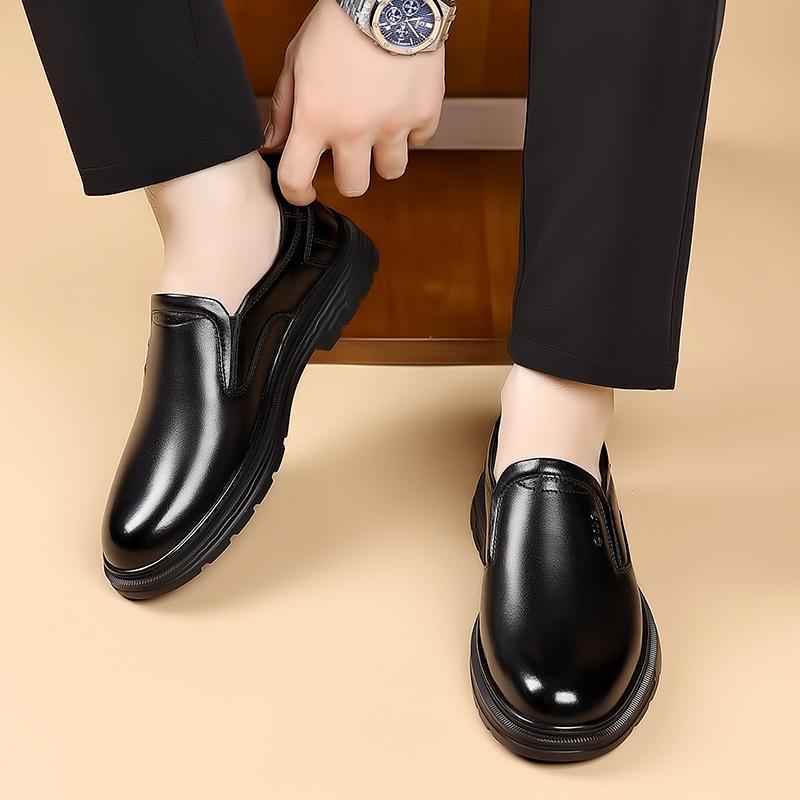 Leather Man Casual Shoes Breathable Loafers Moccasins Breathable Slip on Flats Driving Shoes Classic Men Wedding Shoes