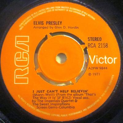 7inch Record ELVIS PRESLEY  I Just Cant Help Believin RCA2158 RCA Victor 1971 UK Rock Used
