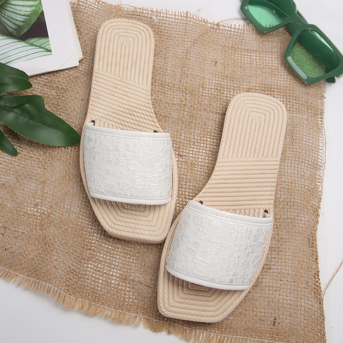 

Женские шлепанцы на плоской платформе с вышивкой, летние новые трендовые домашние уличные сандалии, женские шлепанцы, женская дизайнерская обувь 43