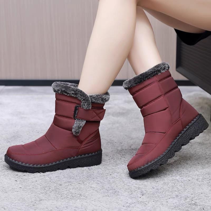 

2025 new snow boots women s thickened velvet non-slip flat cotton shoes waterproof leather surface middle-aged and elderly mother shoes 41 красный