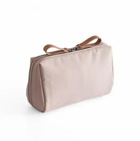 

Обновленная сумка-органайзер для макияжа помад 2025 года, простая сумка на молнии, подходит для путешествий, хранения на открытом воздухе, компактная и удобная, необходимая хаки