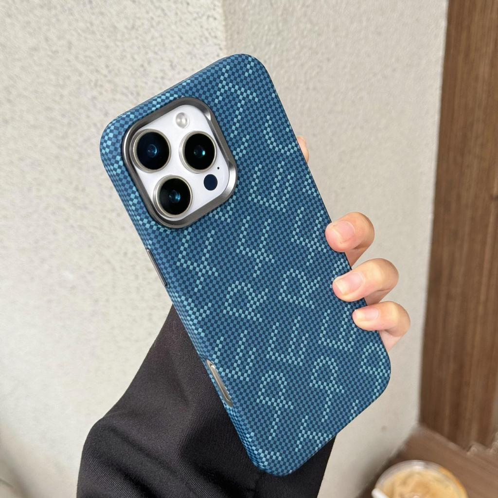 Anwendbare magnetische Handyhülle für Apple iPhone 17 Pro Max, sturzsichere Kevlar-Schutzhülle für die Serie 16 oder 15 für Presbyopie.