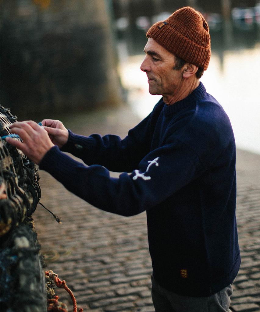 Geonjiulleunseu Crewneck Whole Garment Sweater - Navy