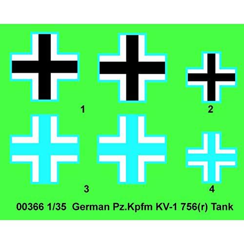 Trumpeter 1/35 German KV-1 Heavy Tank Modified/Pz.kpfw756 r Plastic Model