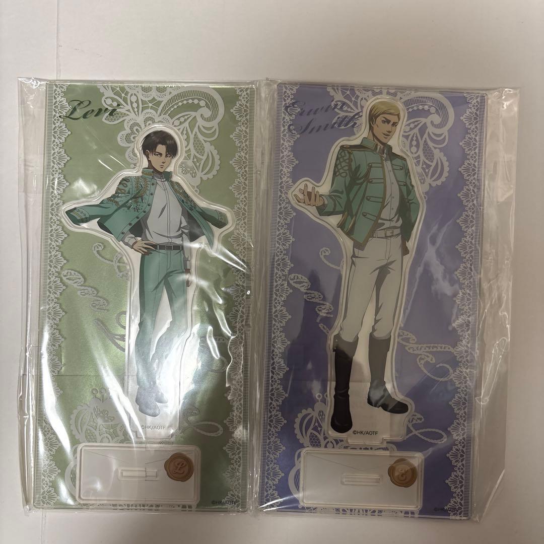 Used Attack on Titan Levi Erwin acrylic stand