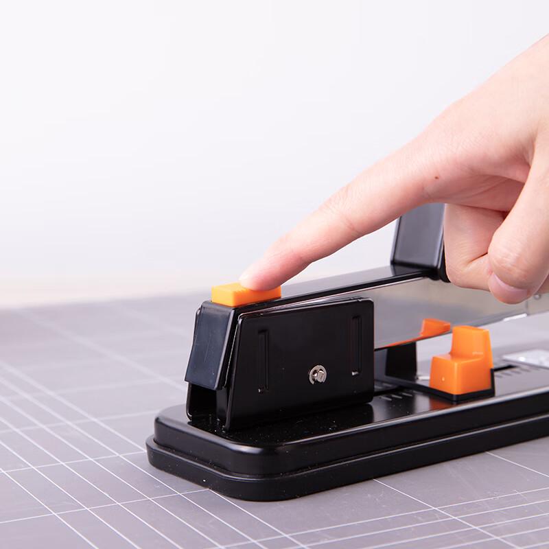 Deli 0392 Heavy-Duty Stapler CN plug (adapter included)