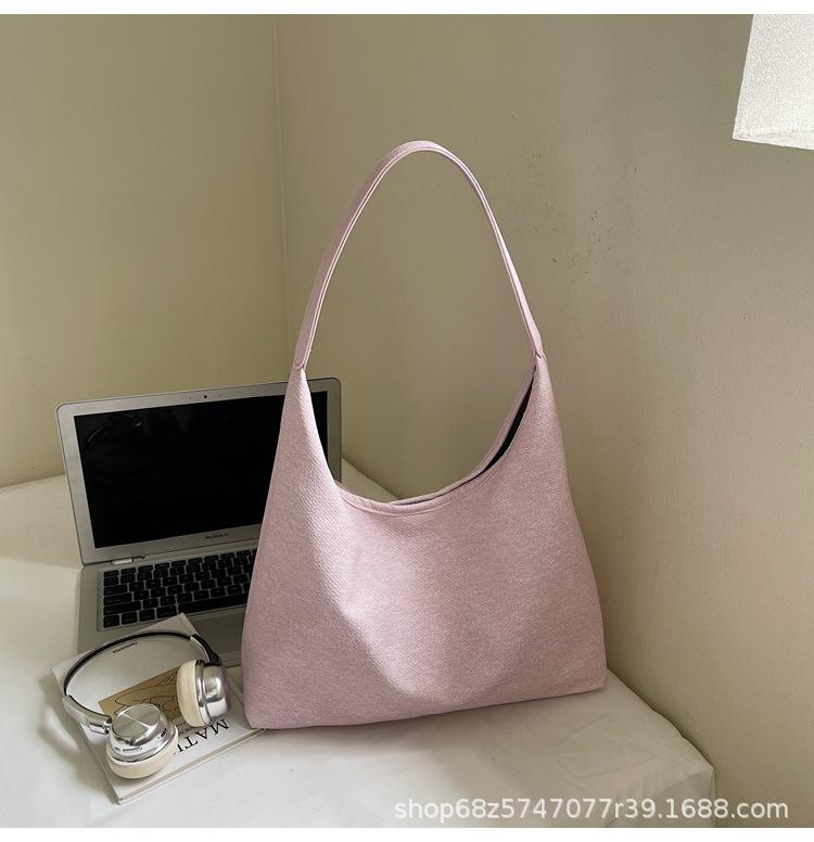 Fashion trend underarm bag women's 2025 summer new Korean version simple casual tote bag commuter shoulder bag