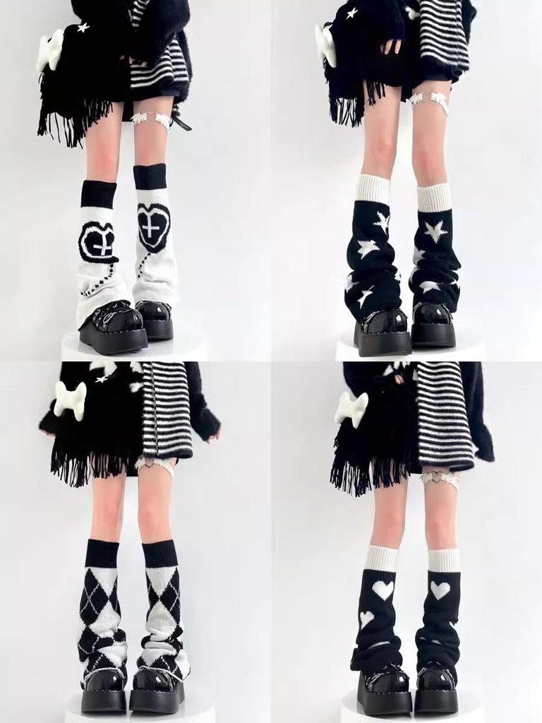 Y2K Black & White Wide-Leg Slouch Socks: Millennium Hot Girl Autumn/Winter Calf Flare Warmers