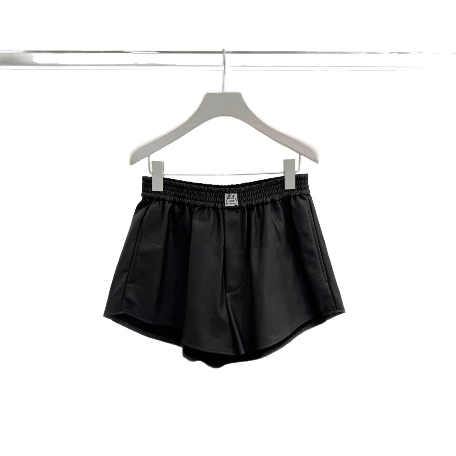 

2026 Early Spring Women s A-line Plant-Based Leather Elastic Waist Loose Casual Shorts Large чёрный