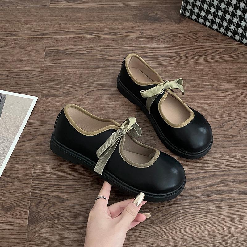 

Japanese small leather shoes Doudou shoes female students 2025 spring and autumn with skirts retro temperament versatile one-pedal single shoes 00 blind box randomly sent.