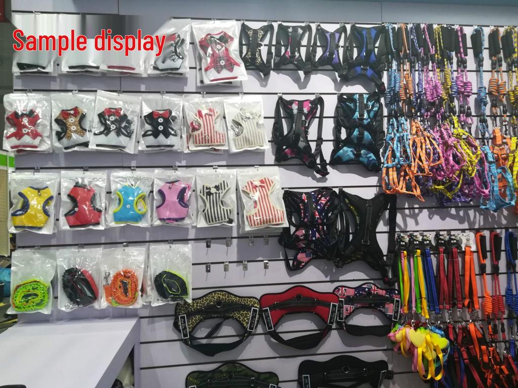 Breathable Crossbody Pet Carrier Bag for Cats and Dogs