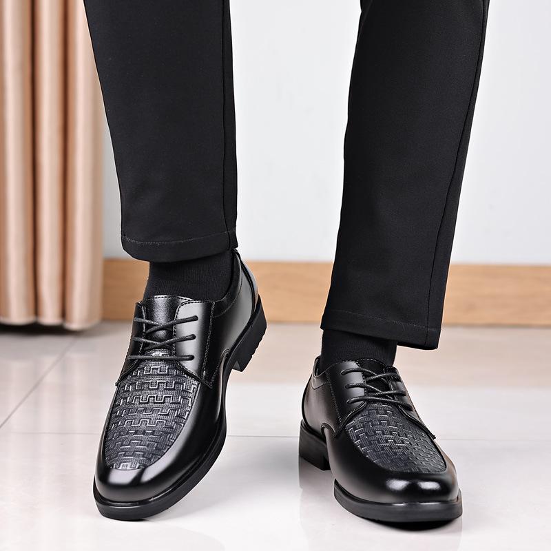 Fashion 2025 Spring Pointed Breathable Wedding Shoes for Men Fashion Designer Black Big Size Leather Shoes Male Lace Casual Dress Shoe