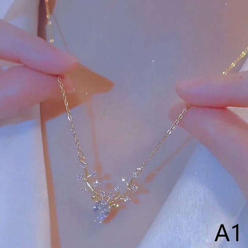 Fashion Jewelry One Deer Has You Little Elk Necklace For Women High-End Temperament Wild Collarbone Chain Pendant Birthday Gift