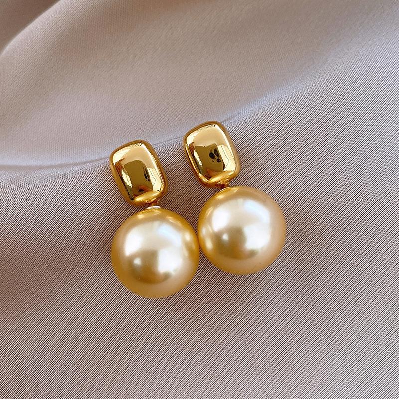 18K Real Gold Electroplated Yellow Pendant Pearl Necklace Women's Collarbone Chain French Retro Necklace Women's