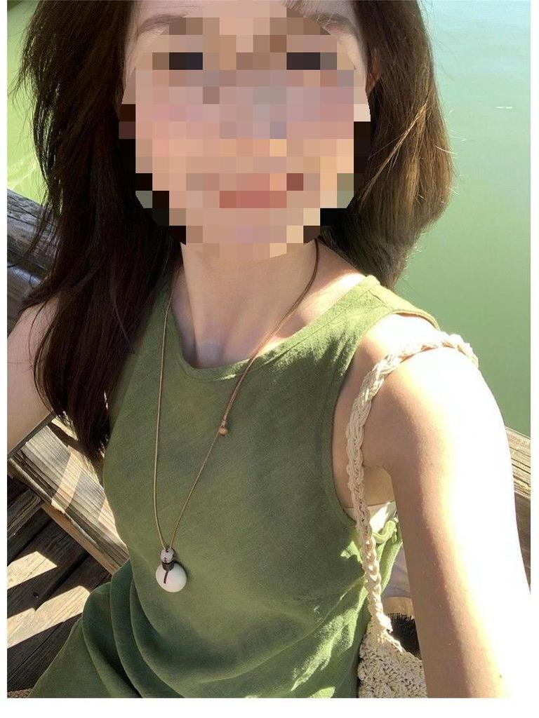 Elegant French Green Sleeveless Summer Dress: Mori Girl Style with Waist-Cinching Bell-Shaped Skirt