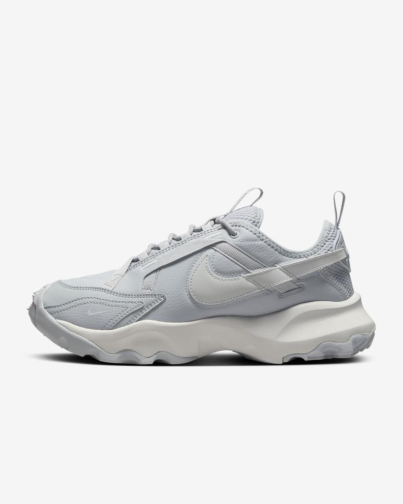 DD9682-005 Nike Women's TC 7900 Wolf Grey Photon Dust Metallic Platinum (Women's
