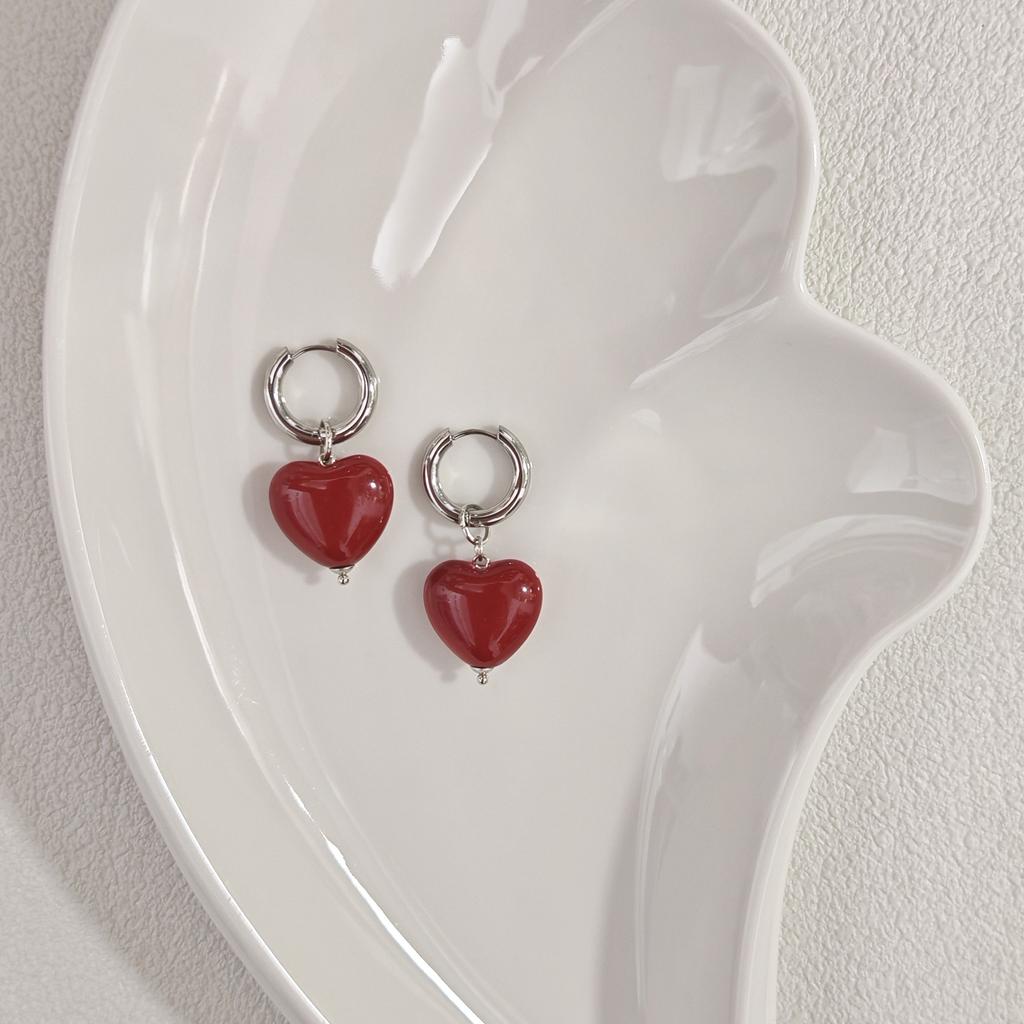 Punk Red Peach Heart-shaped Pendant Earrings for Women Simple Geometric Circular Ear Buckle Fashion  Accessories Gift