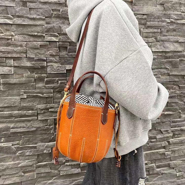 Top Layer Vegetable Tanned Cowhide Bucket Bag Retro Personalized Bucket Bag Drawstring Pumpkin Bag Niche Design Crossbody Bag