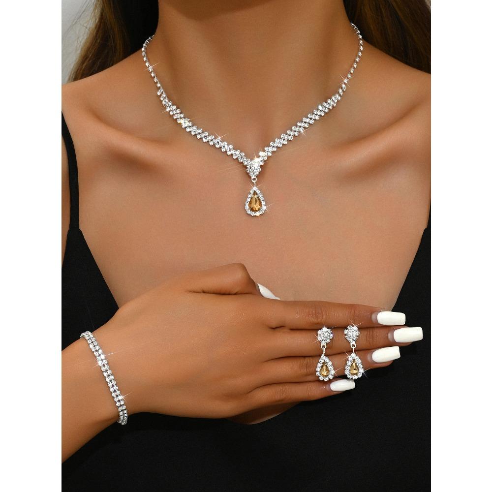 Metal Diamond Necklace Earrings Two-piece Wedding Jewelry Set Combination
