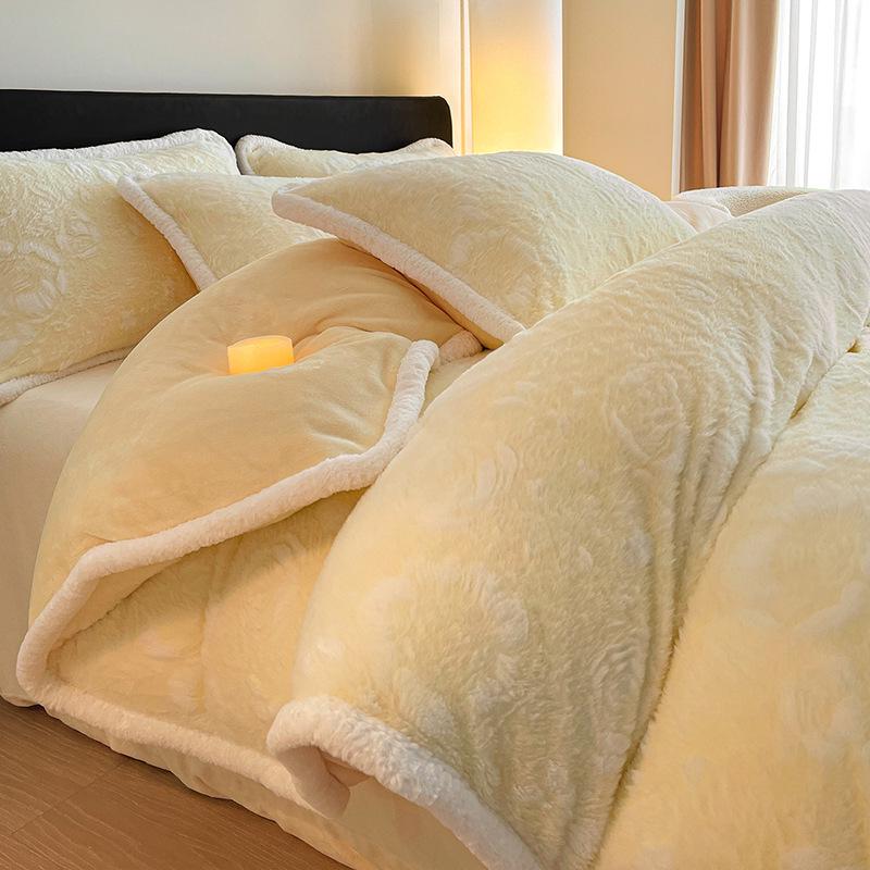 Luxurious 3D Rabbit Fur Trimmed Bedding Set: Includes Thick Warm Bed & Fitted Sheets - Minimalist Style