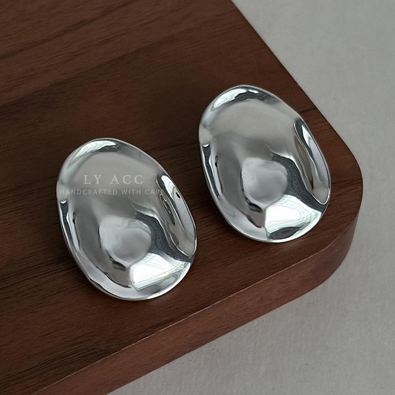 Minimalist Art Folded Irregular Oval Stud Earrings Mirror High-end Cold Wind Large Version Modified Face Earrings