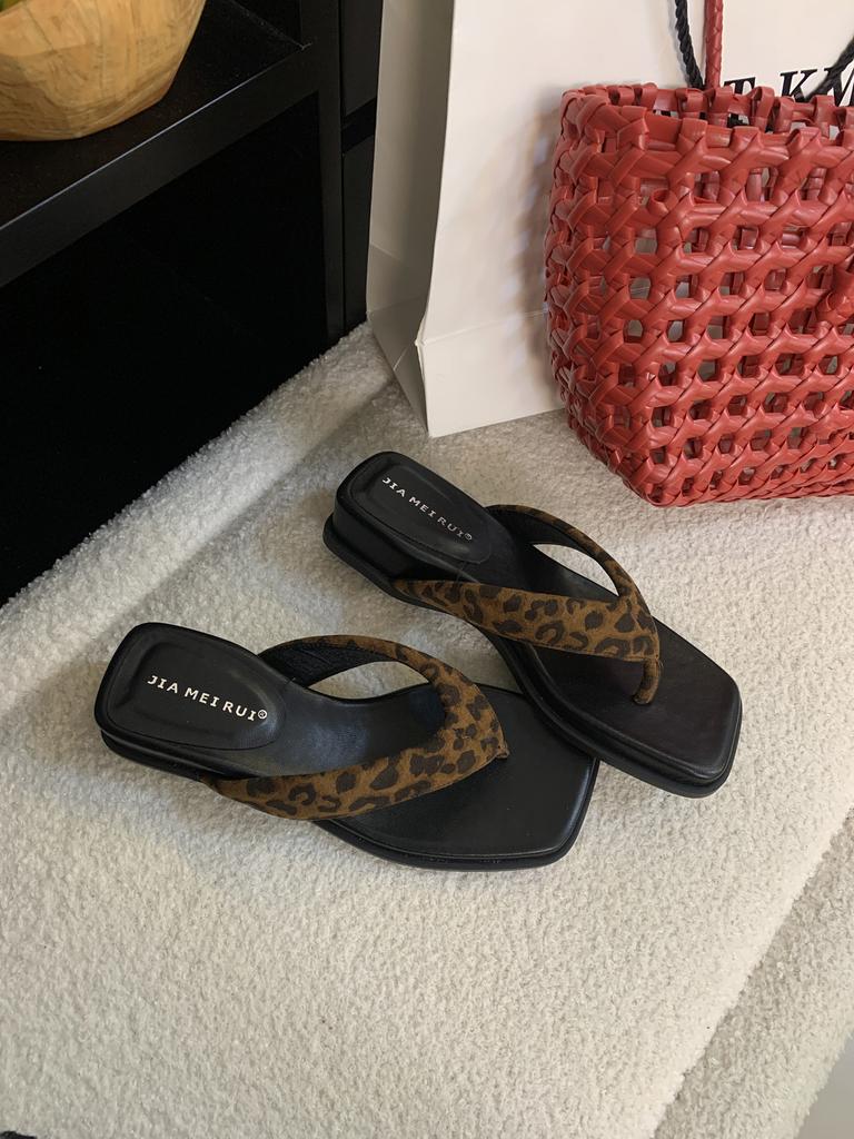Slippers Summer Fashion Silver Square Toe Women's Outdoor Wear Thick SolePinch FeetSandals