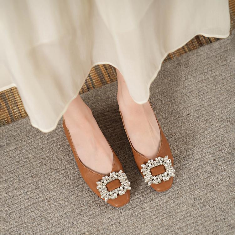 Water Diamond Buckle Flat Bottomed Shallow Mouth Square Toe Comfortable Soft Soled Bean Shoes