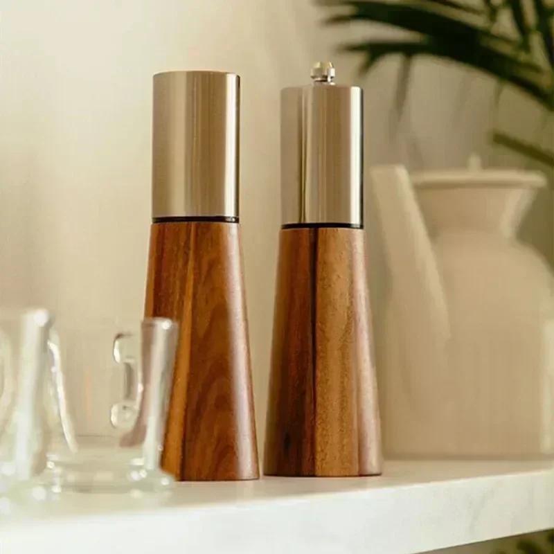 Peppercorns Grinder Sea Salt Peppercorns Grinding Bottle Manual Wooden Home Western Food Seasoning Jar