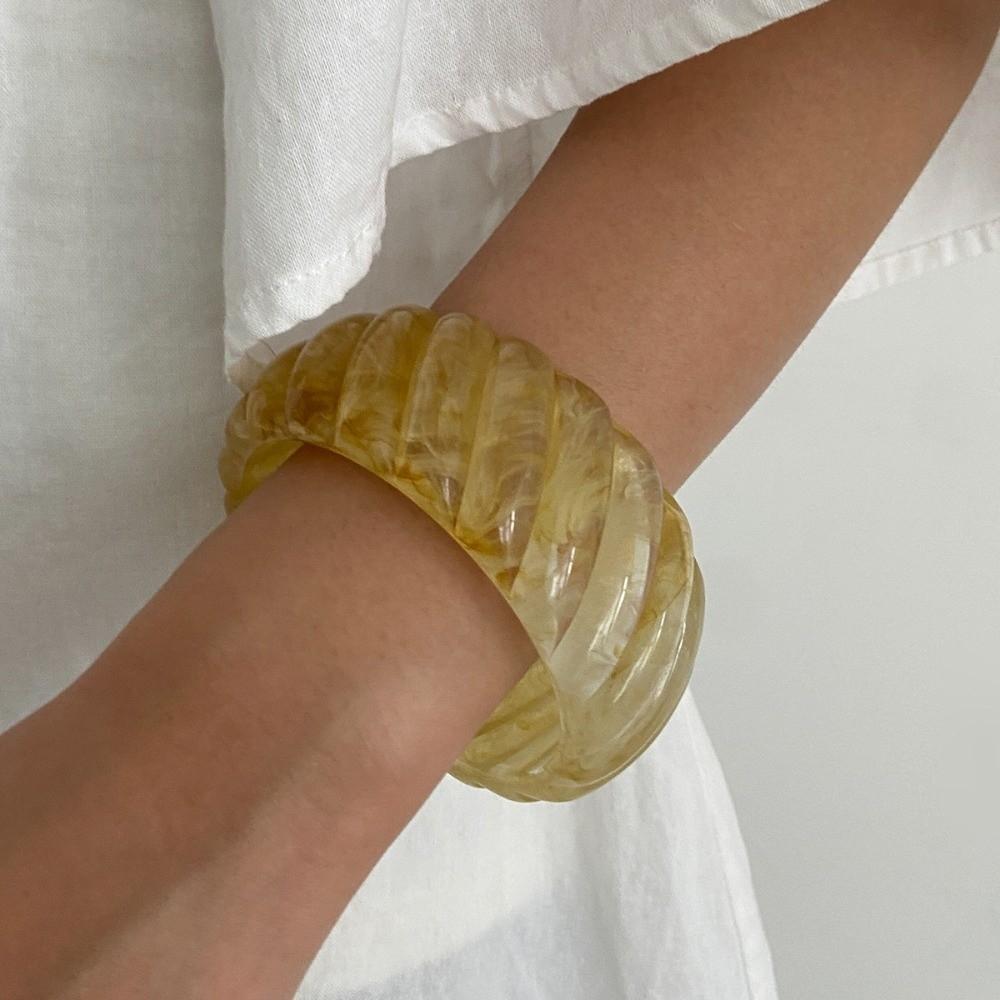 Gold Irregular Wide Bracelet Smudging Retro Hand Ring Exaggerated Acrylic Bangle  Friend Gift