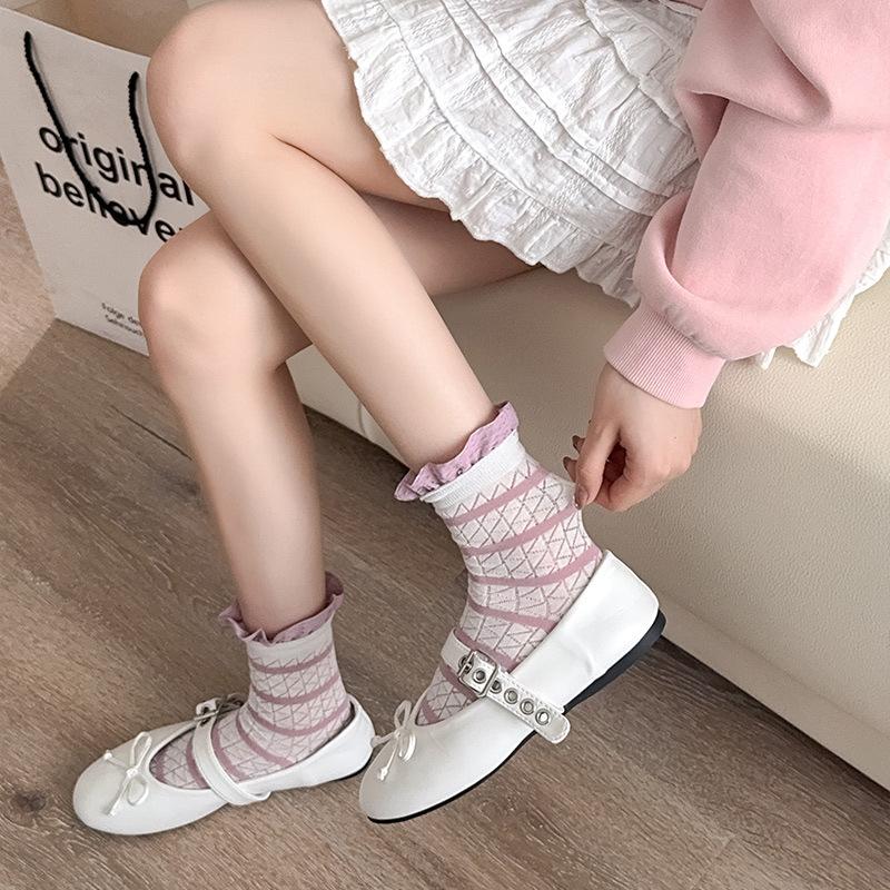 Female Summer Thin Model Breathable Mesh Simple Stripe Sweet Lace In The Tube Pile Socks