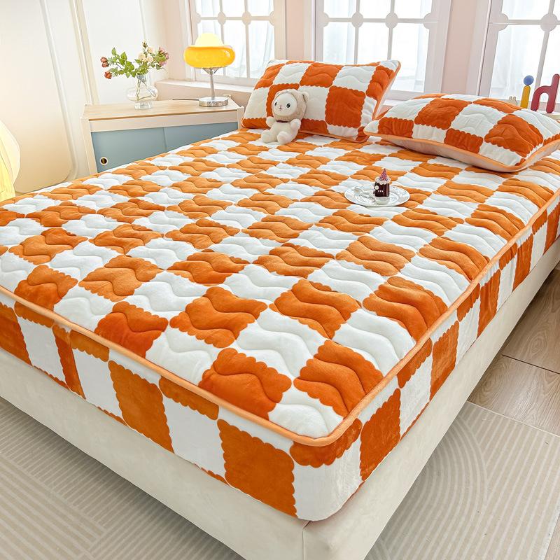 Milk fleece mattress cover fleece thickened padded cotton autumn and winter coral flannel mattress protective cover bedspread cross-border wholesale