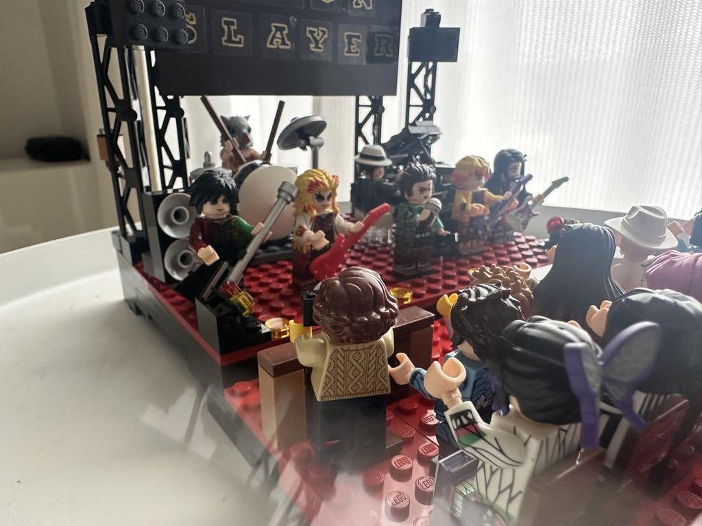 [USED] LEGO Demon Slayer Rock Band Edition