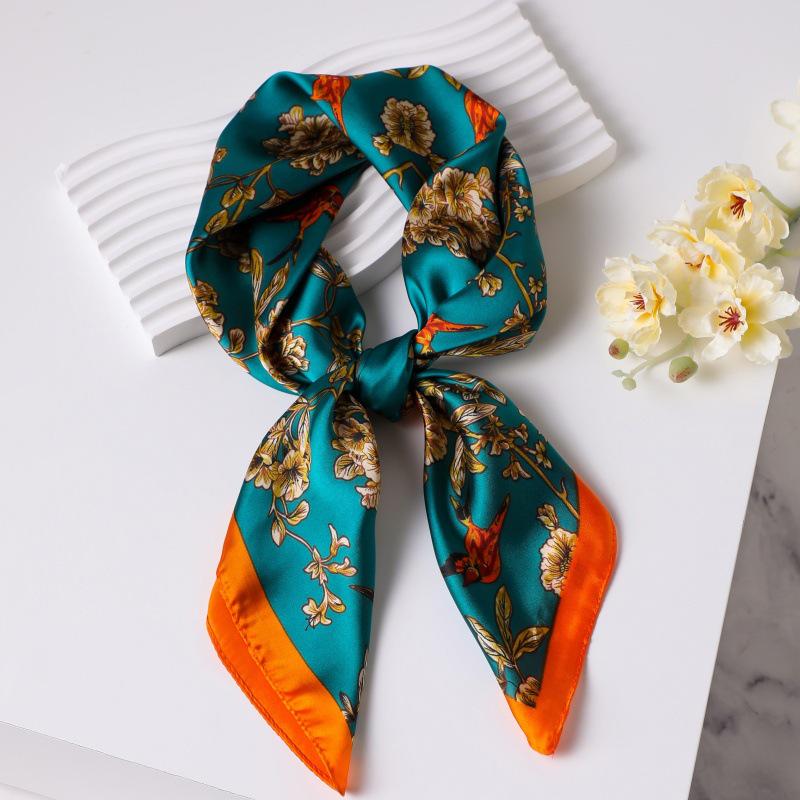 

Винтажный шелковый шарф в корейском стиле 70 см: Универсальный шейный платок из искусственного шелка с винтажным принтом для женщин 70*70cm