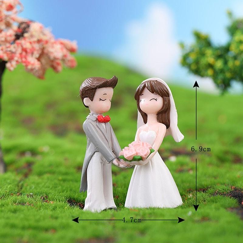 Sweety Lover Couple Chair Figurines Miniatures Fairy Garden Home Decor Desk Garden Decorative Craft Resin Craft Scene Decoration