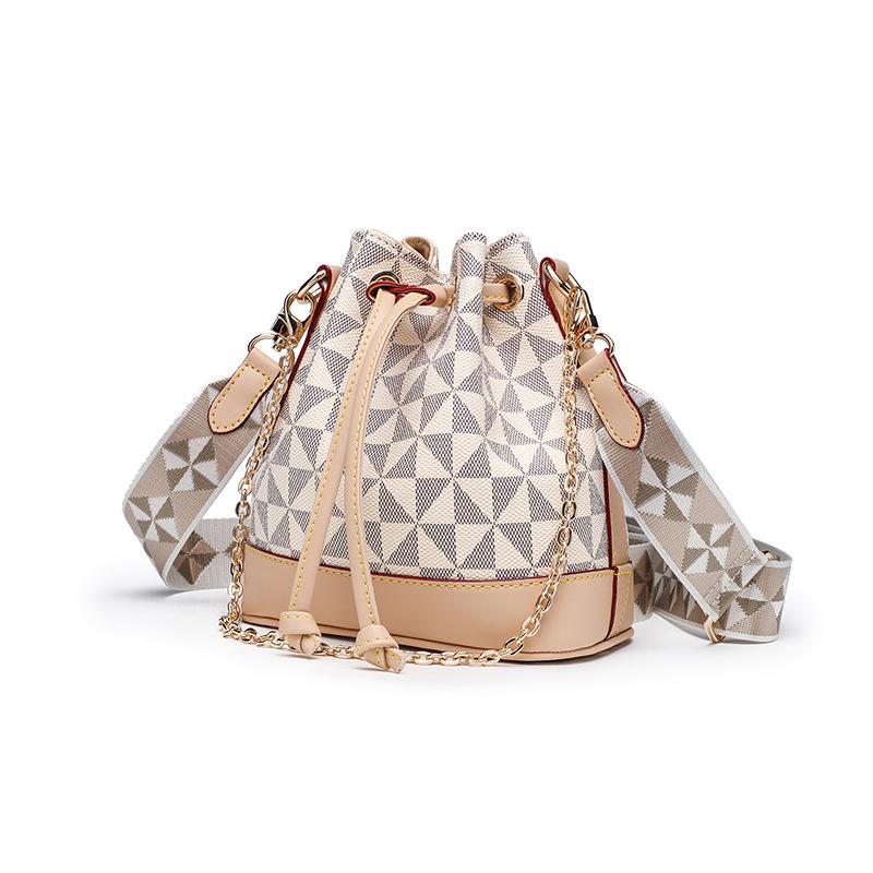 Retro Versatile Printed Handheld Crossbody Bag Wide Shoulder Strap New Classic Women's Bag One Shoulder Small Bucket Bag